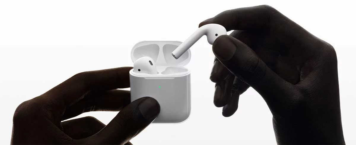 Apple AirPods (Segunda Generación) - MV7N2BE/A