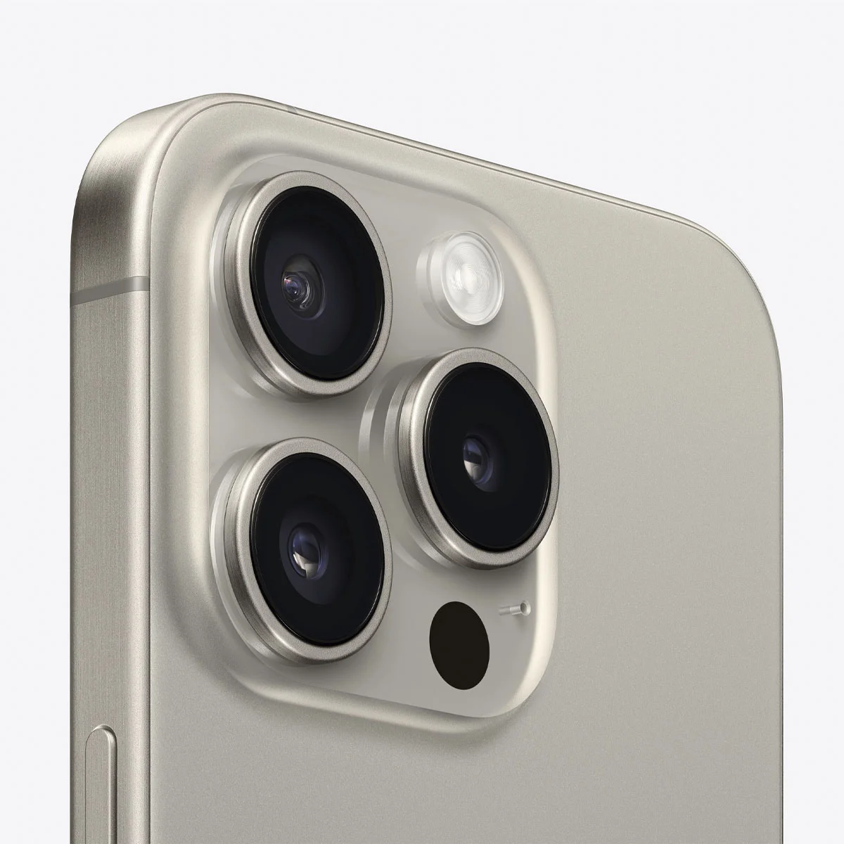 Por qué los nuevos iPhone 15 Pro tienen una carcasa de titanio en vez de  acero?